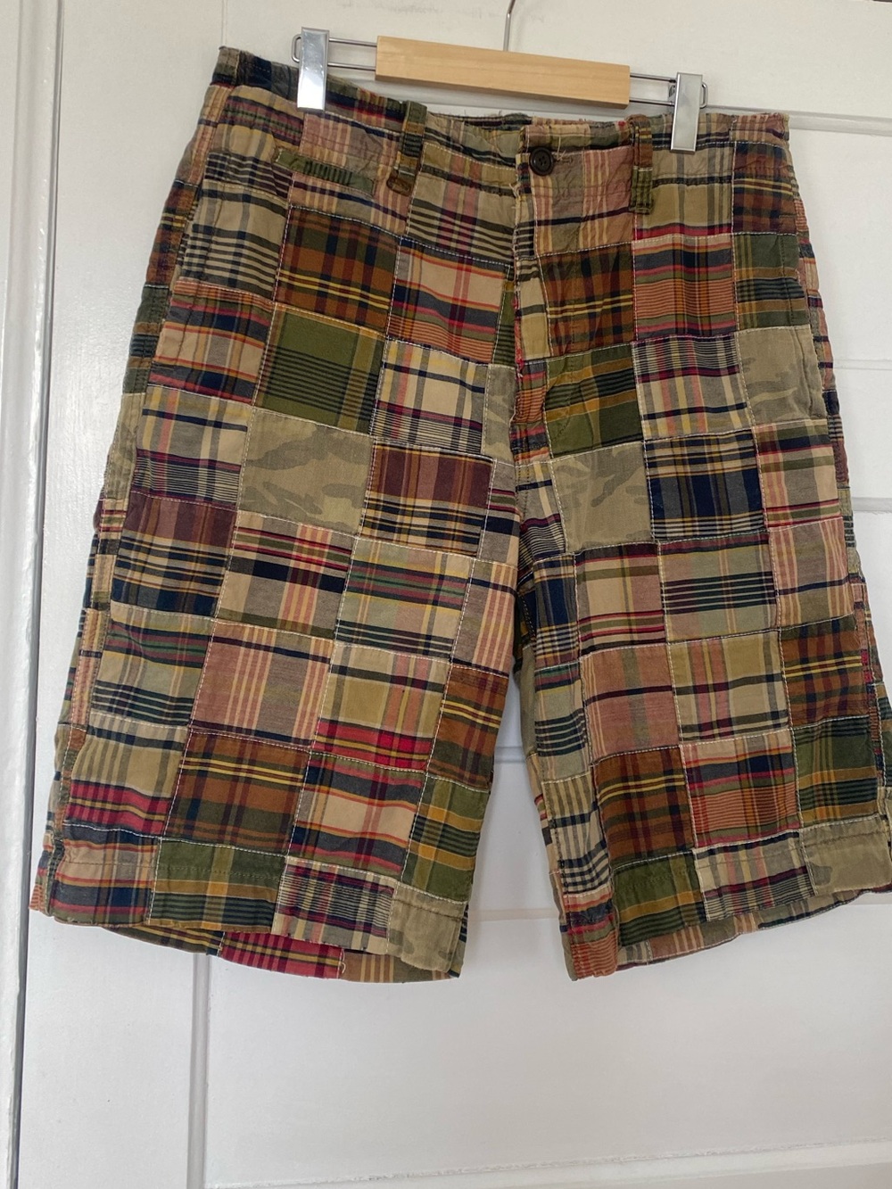 90s American Eagle men’s Madras patchwork long cotton shorts